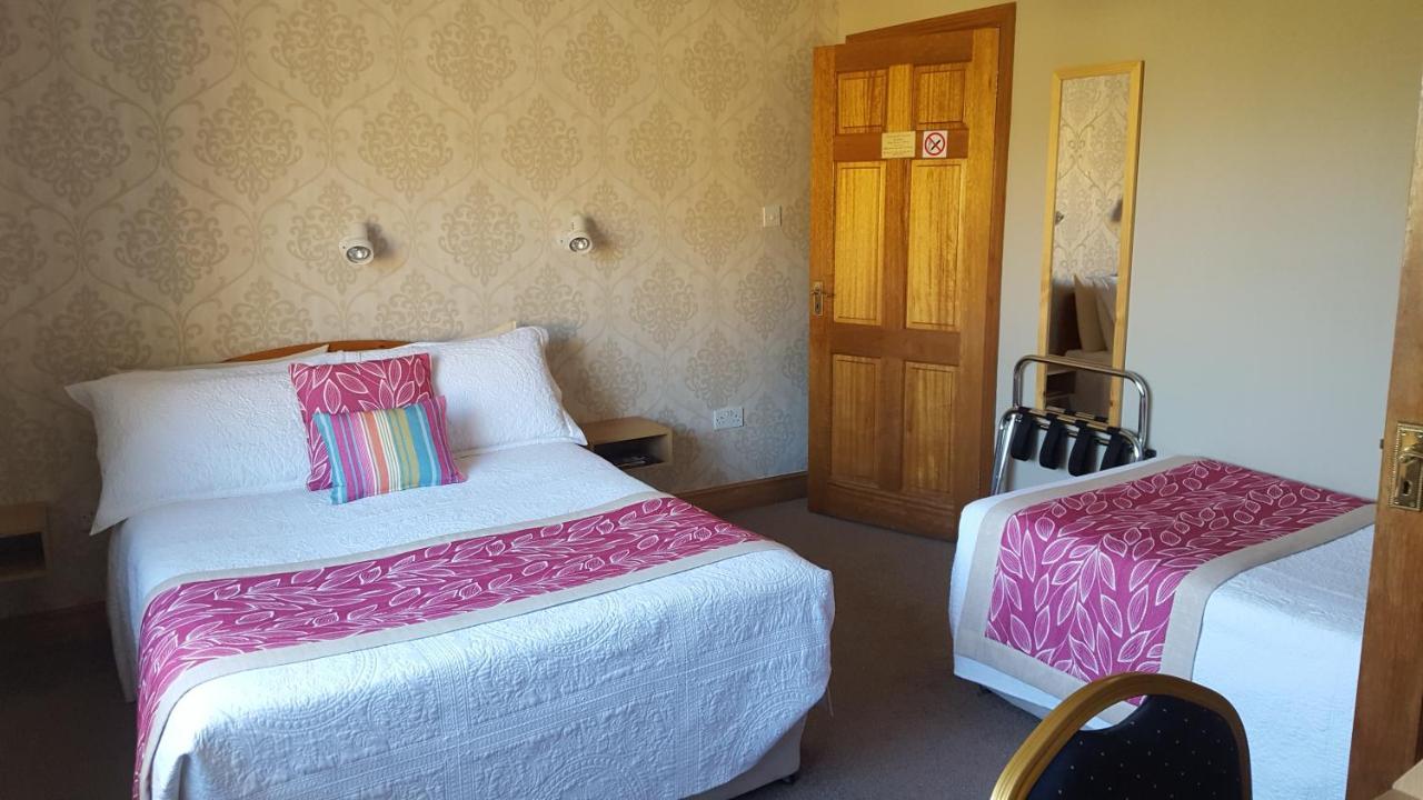 Riverwalk House B&B อูคเทอราร์ด ภายนอก รูปภาพ
