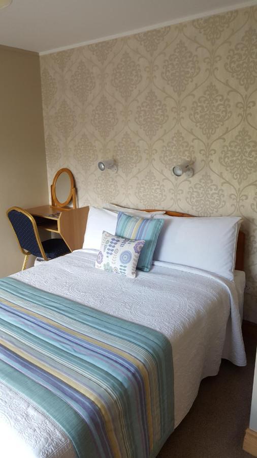 Riverwalk House B&B อูคเทอราร์ด ภายนอก รูปภาพ