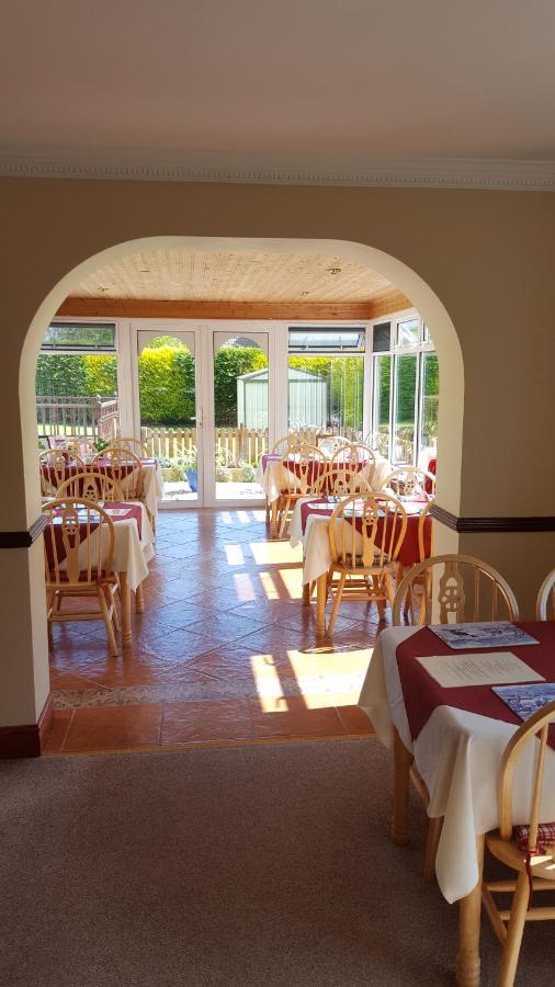 Riverwalk House B&B อูคเทอราร์ด ภายนอก รูปภาพ